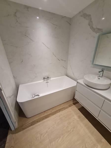 Réparation en urgence de fuite d'eau dans une salle de bain à la Teste de Buch